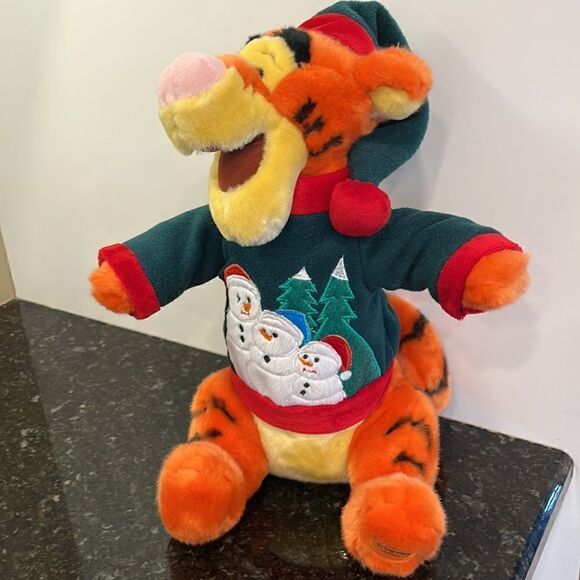 Disney Winnie the pooh Tiger Christmas snowman sweater plush Santa Hat - Picture 4 of 9